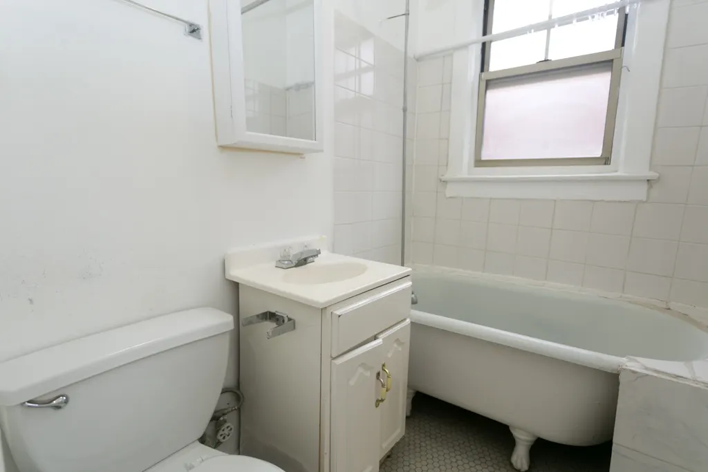 3257 W Wrightwood Avenue IL #2D