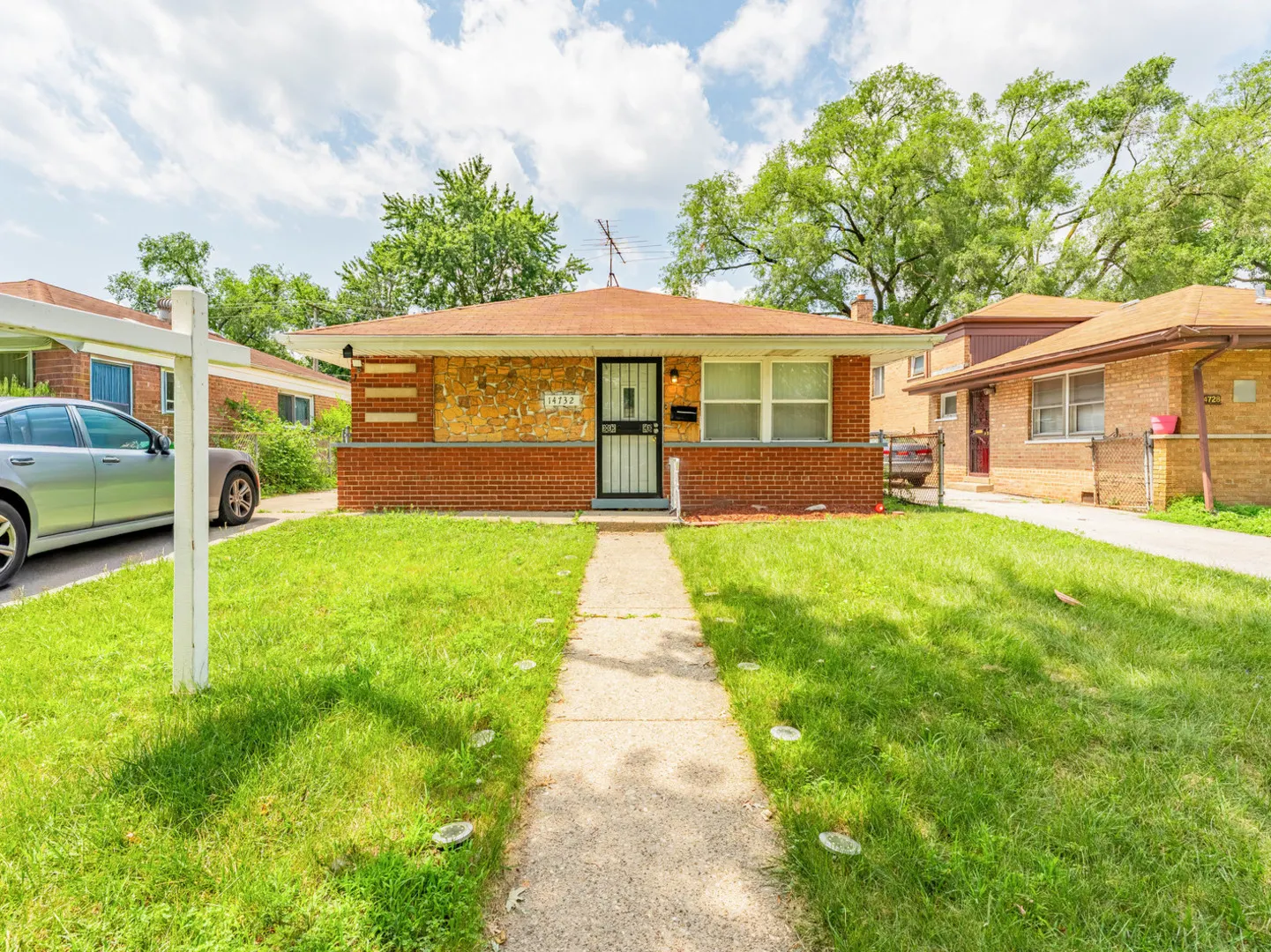 14732 Dorchester Avenue IL