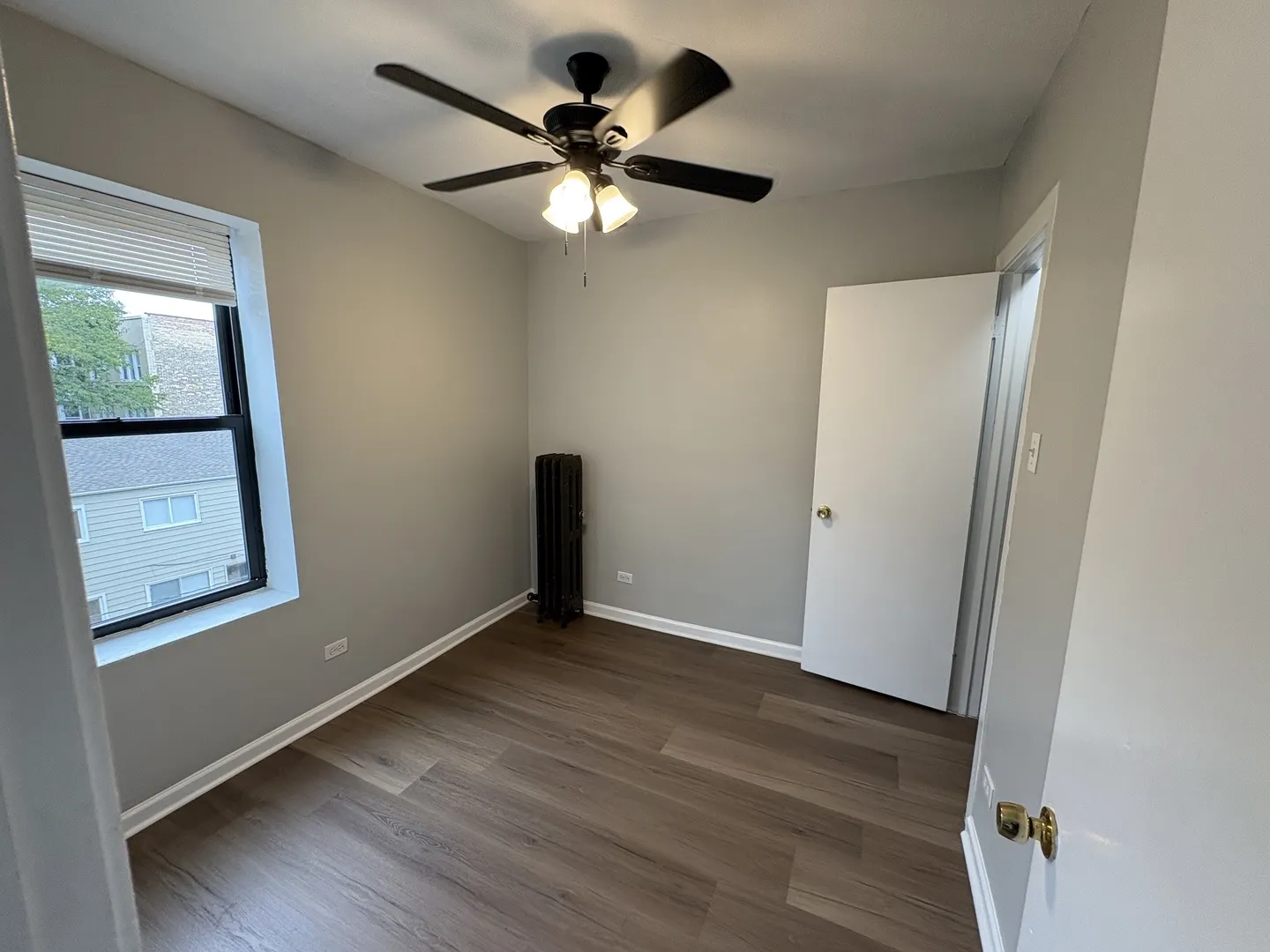 1712 W Estes Avenue IL #208