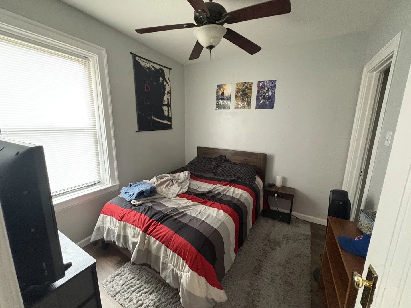 1712 W Estes Avenue IL #208