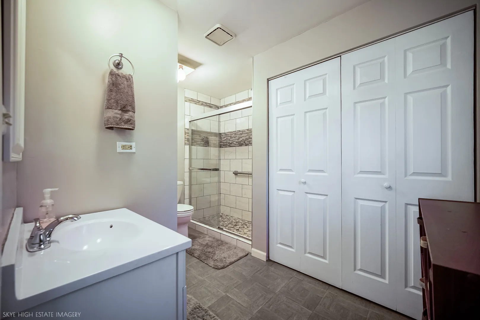 1027 Country Club Lane IL