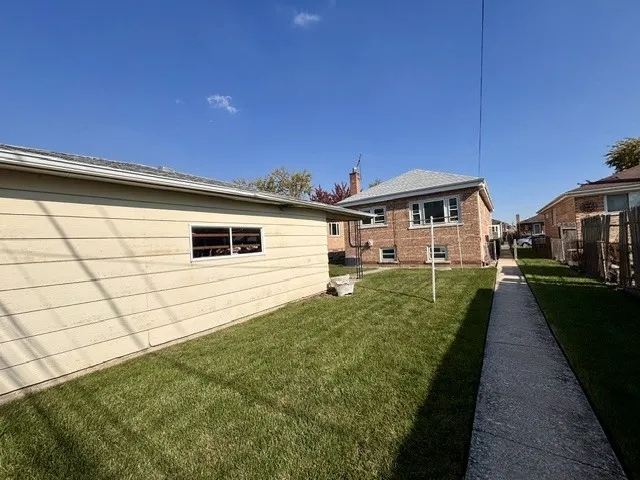 5744 S Menard Avenue IL