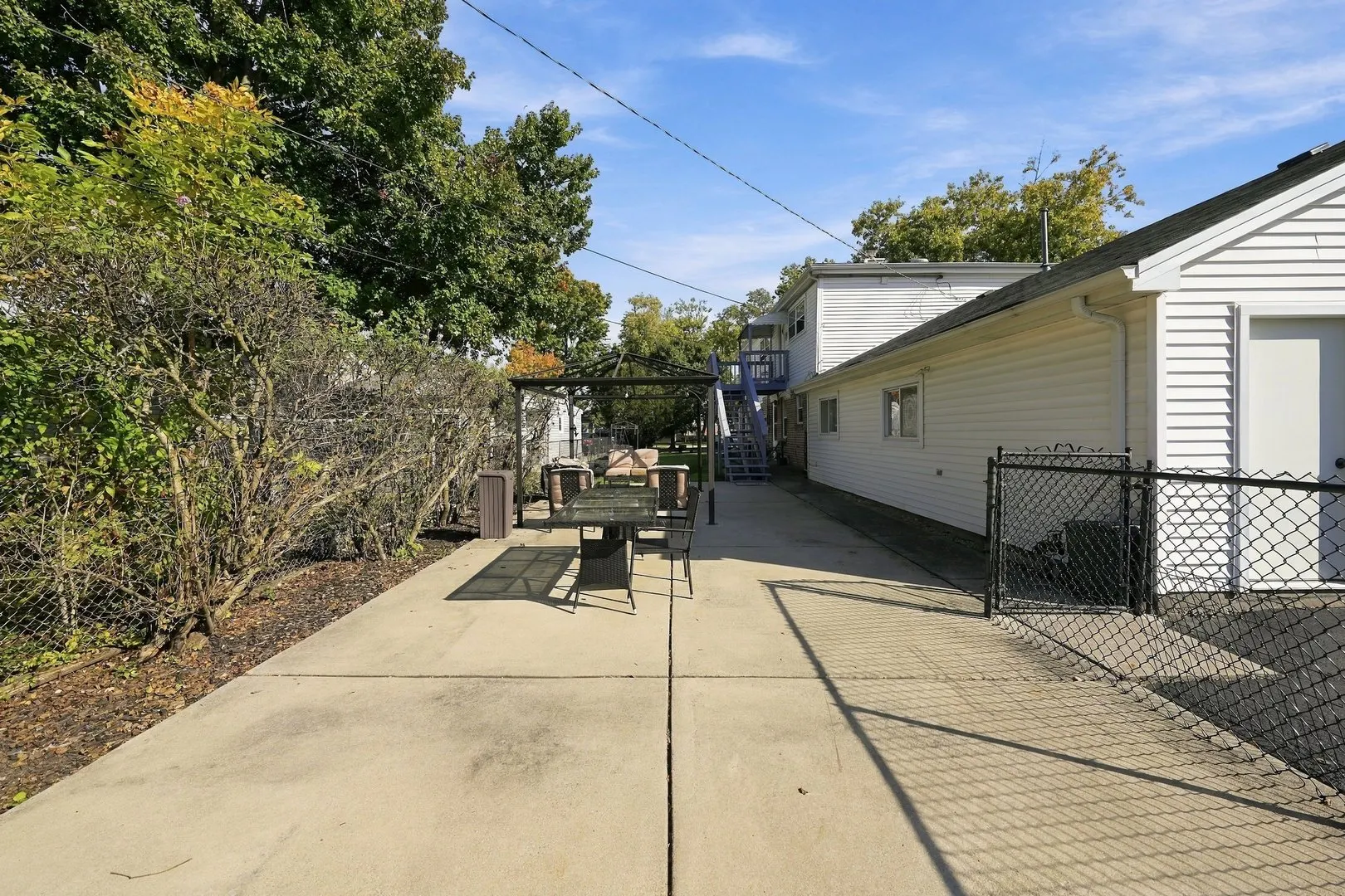620 E MAPLE Street IL