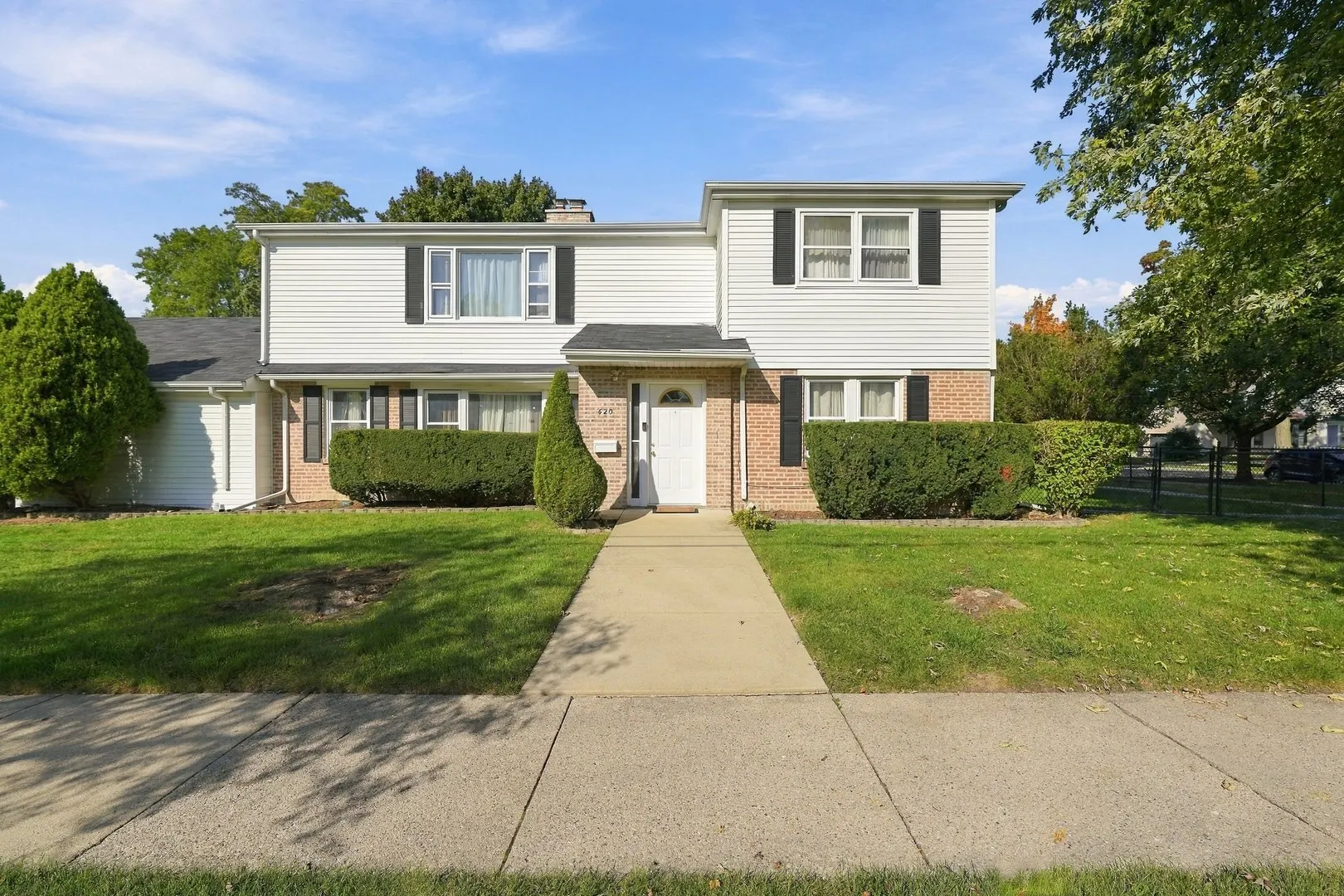 620 E MAPLE Street IL