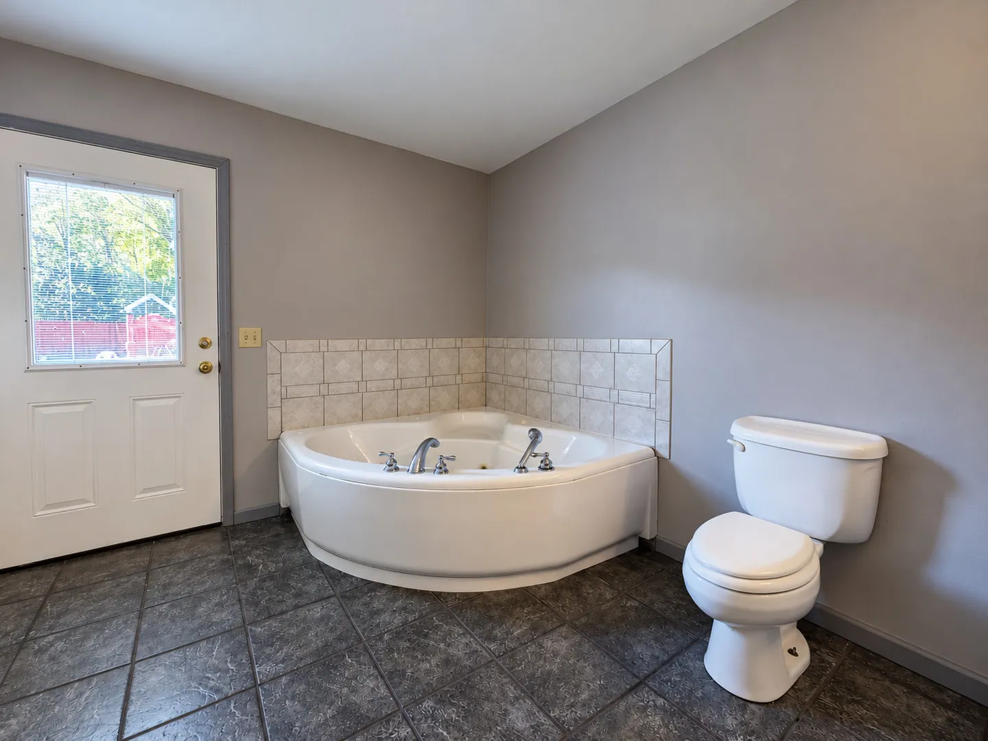 406 S Stotlar Street IL