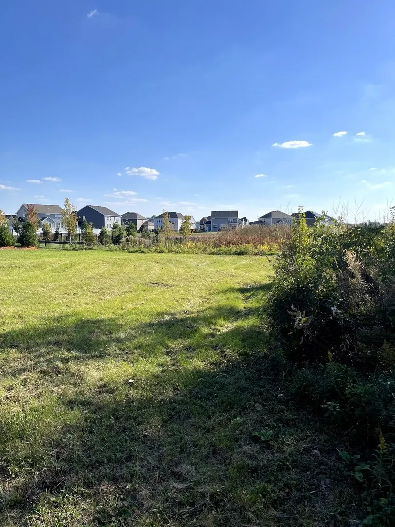 11 Wintergreen Court IL