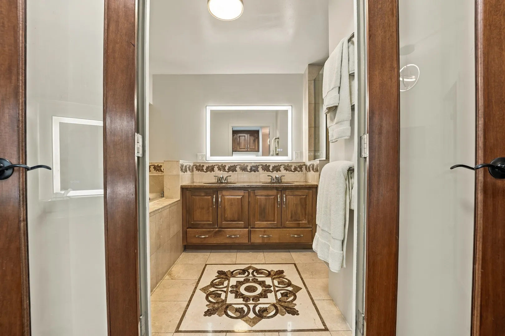 777 N MICHIGAN Avenue IL #2900-02