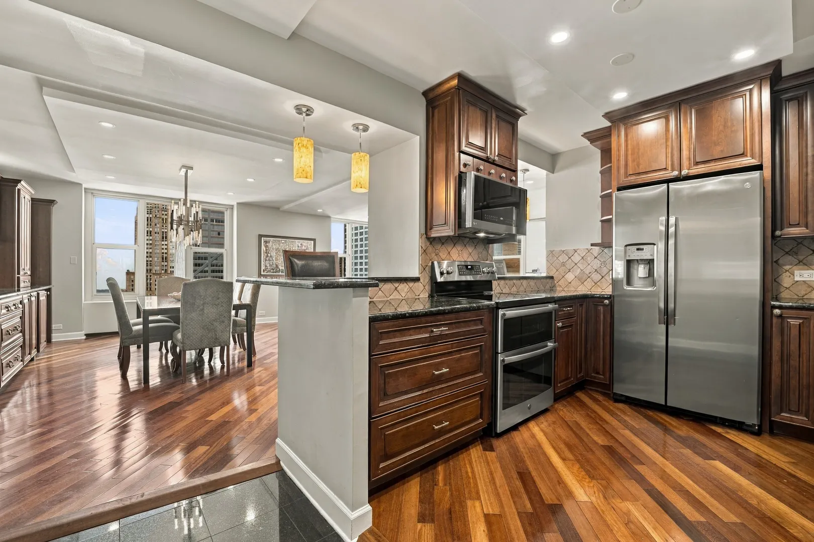 777 N MICHIGAN Avenue IL #2900-02