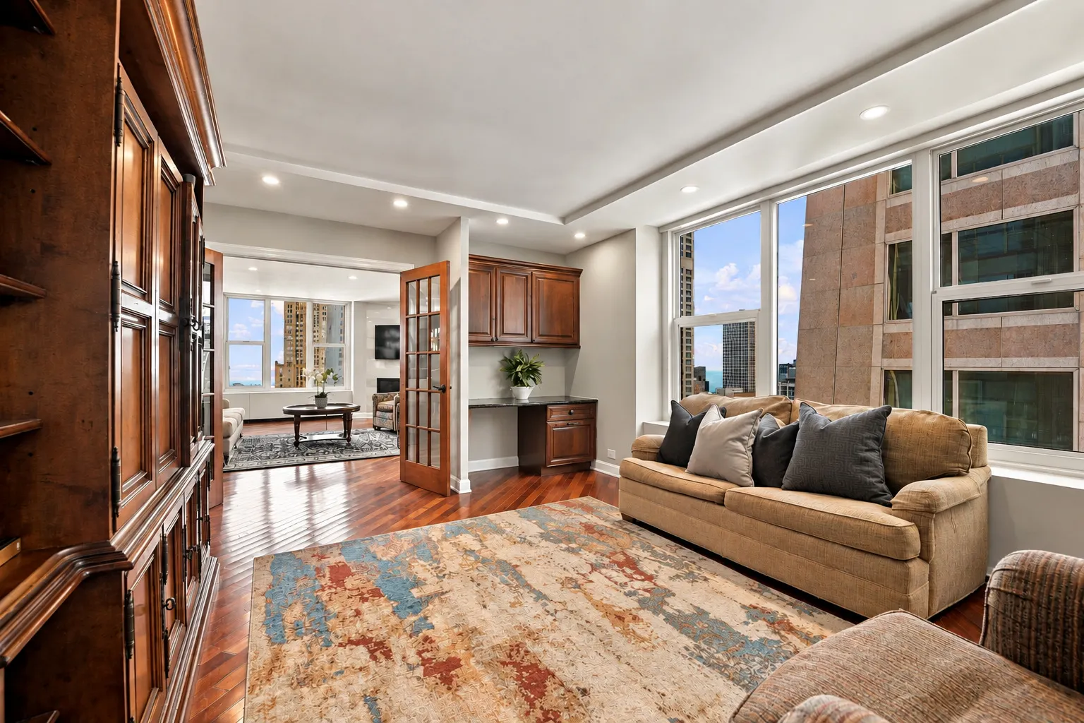 777 N MICHIGAN Avenue IL #2900-02