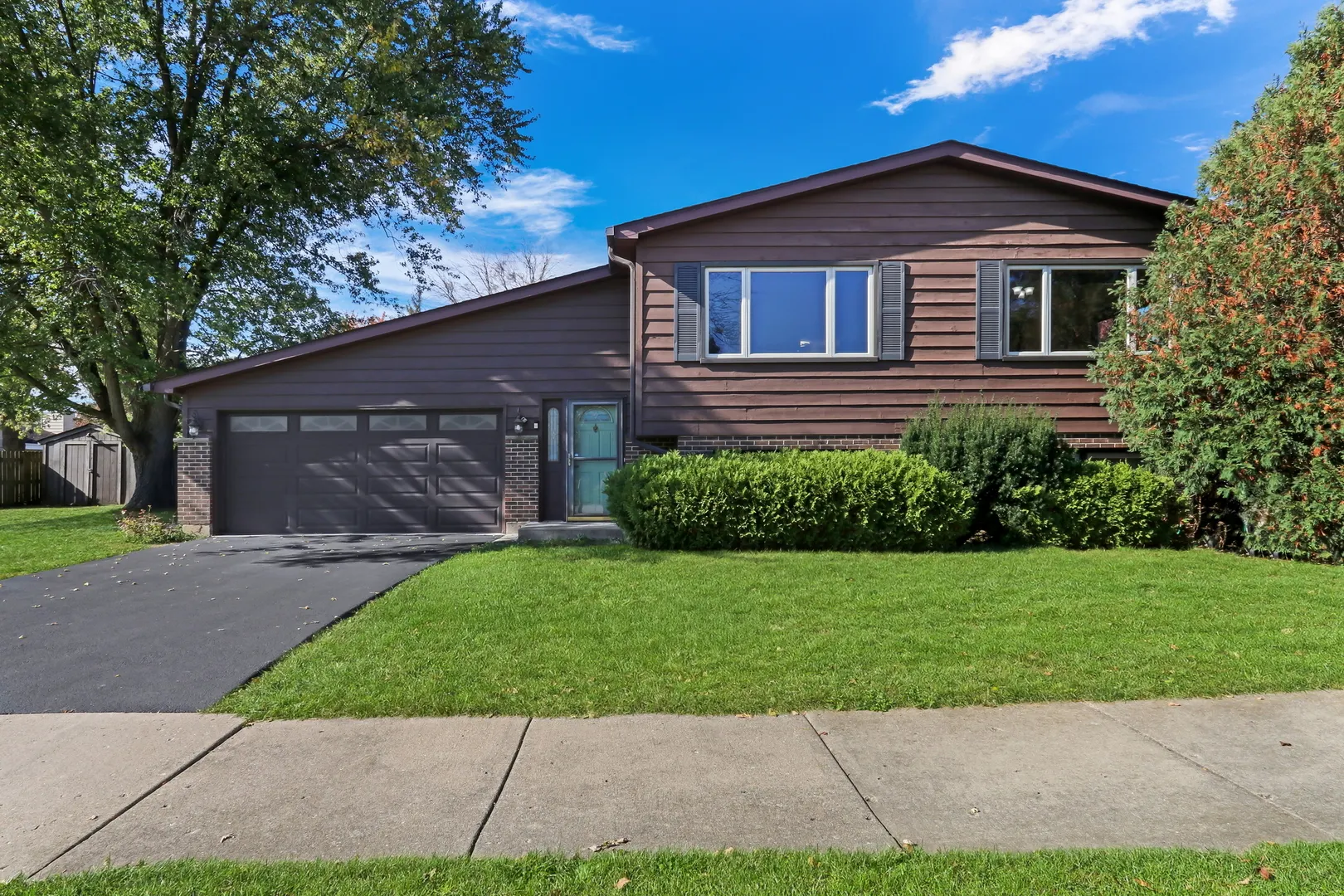 3320 Burr Oak Drive IL