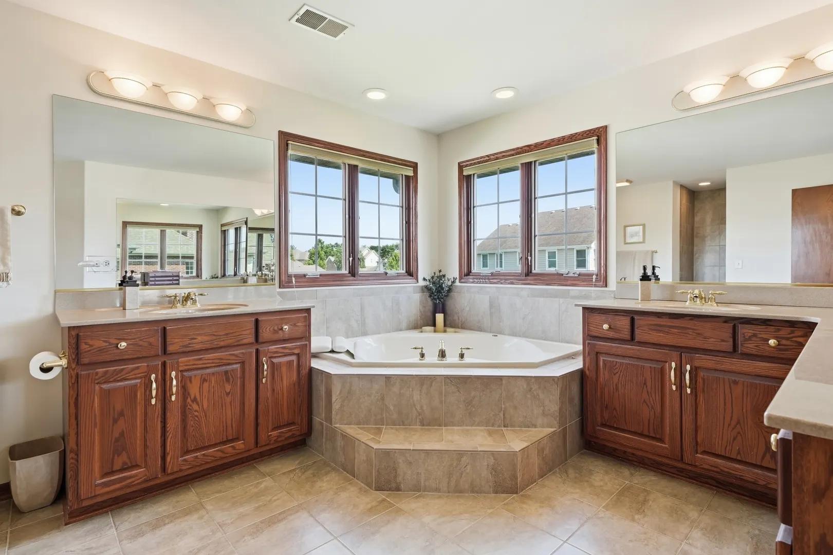 20015 Red Oak Drive IL