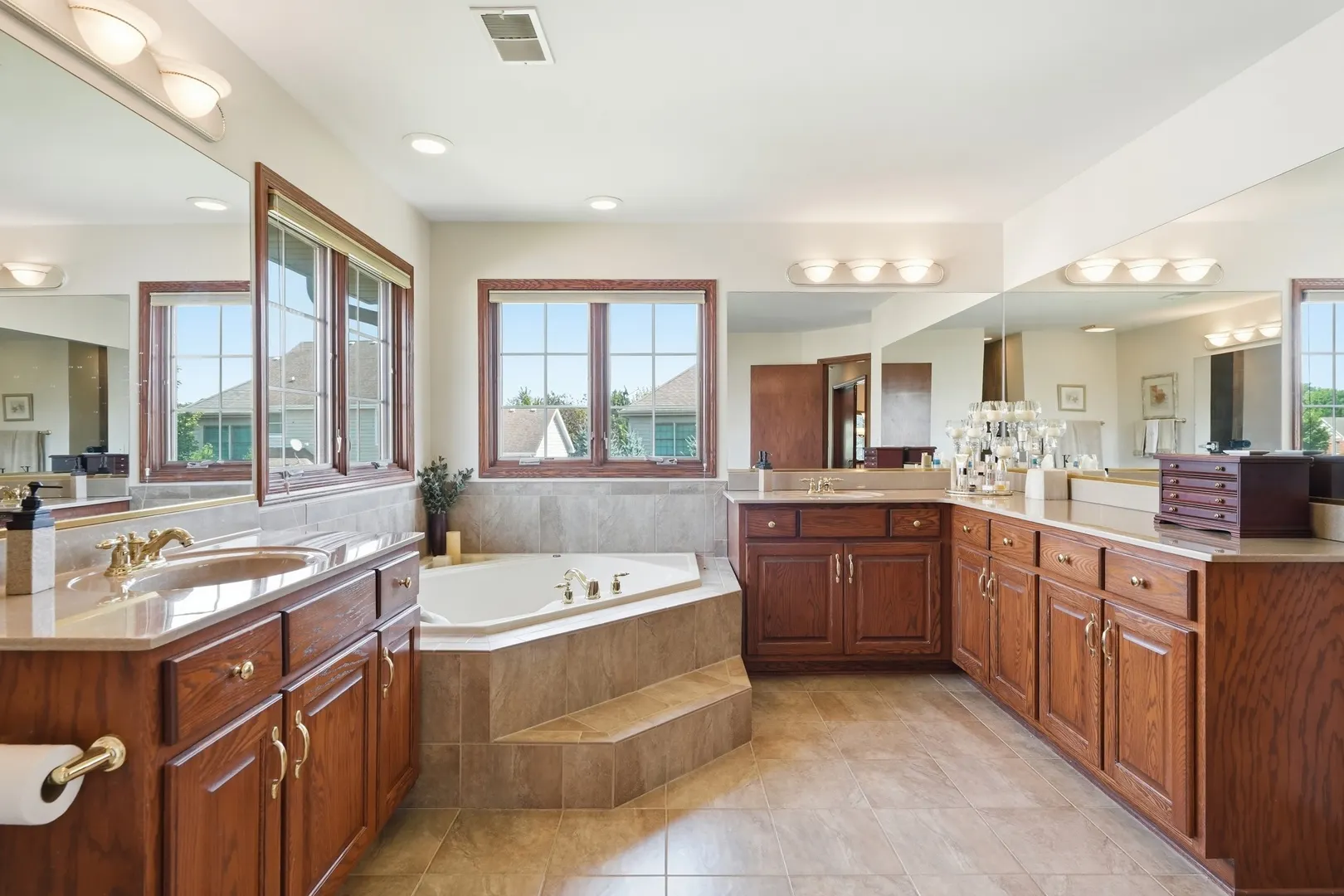 20015 Red Oak Drive IL