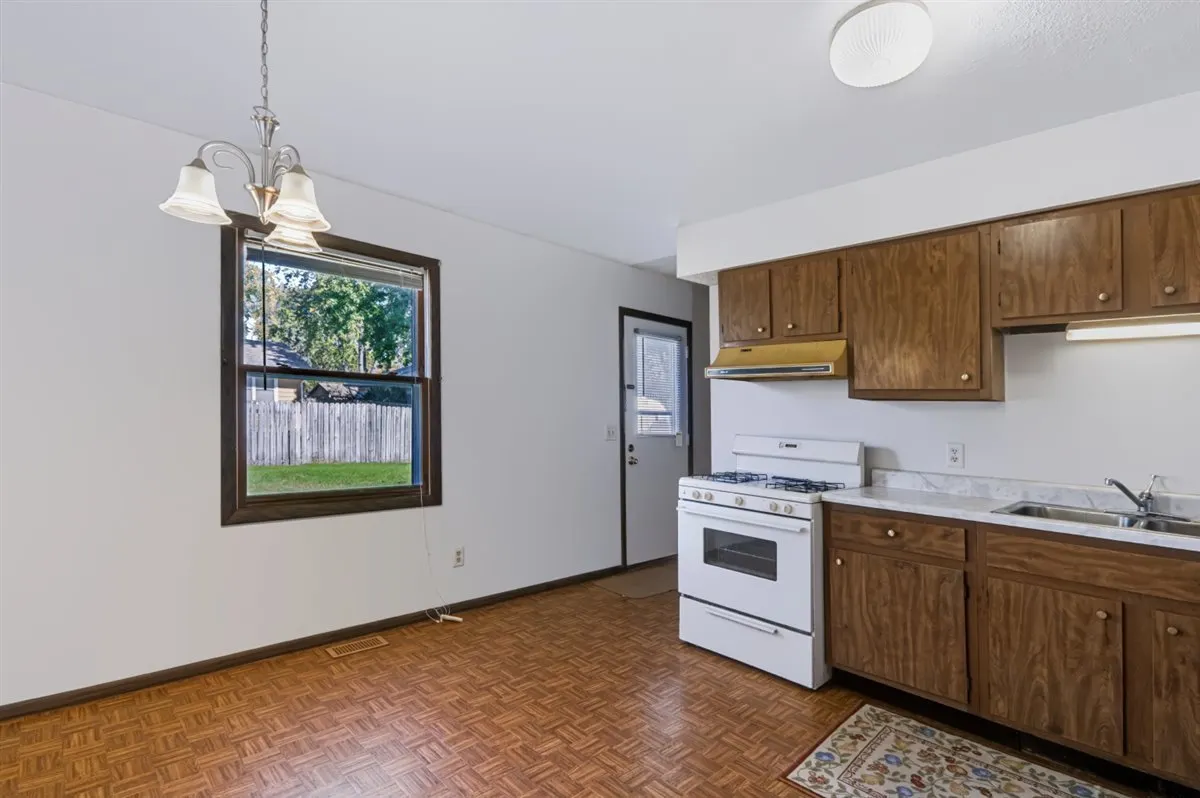 3306 W Daniel Street IL