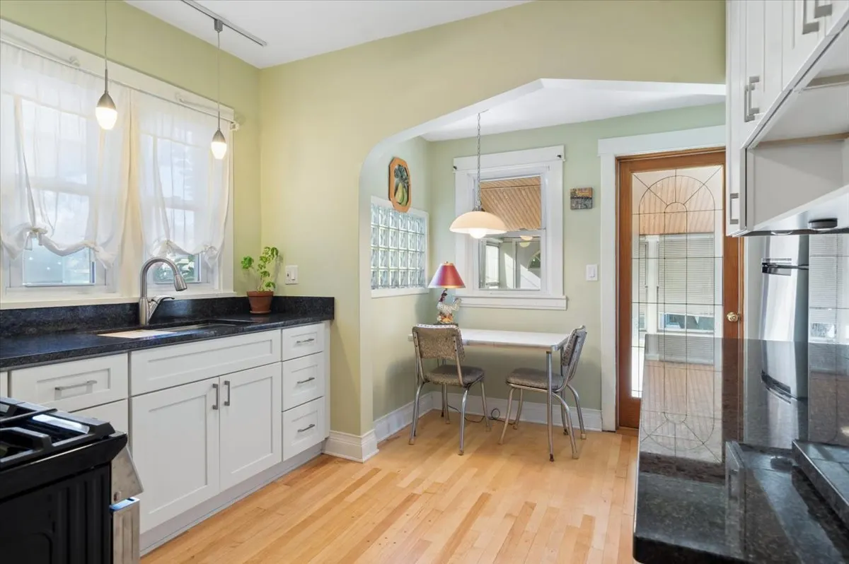 1041 S Elmwood Avenue IL