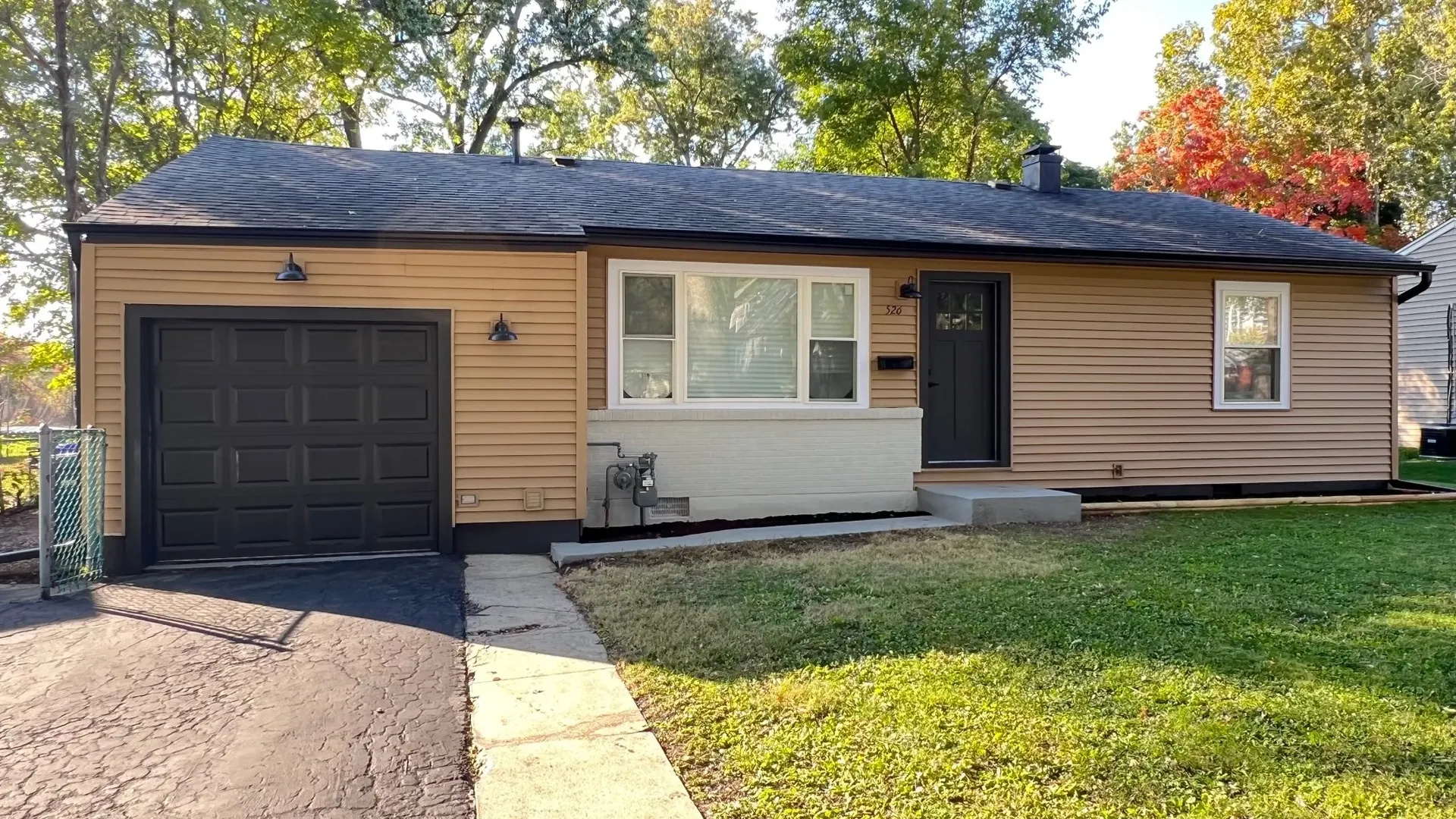 526 Crest Street IL