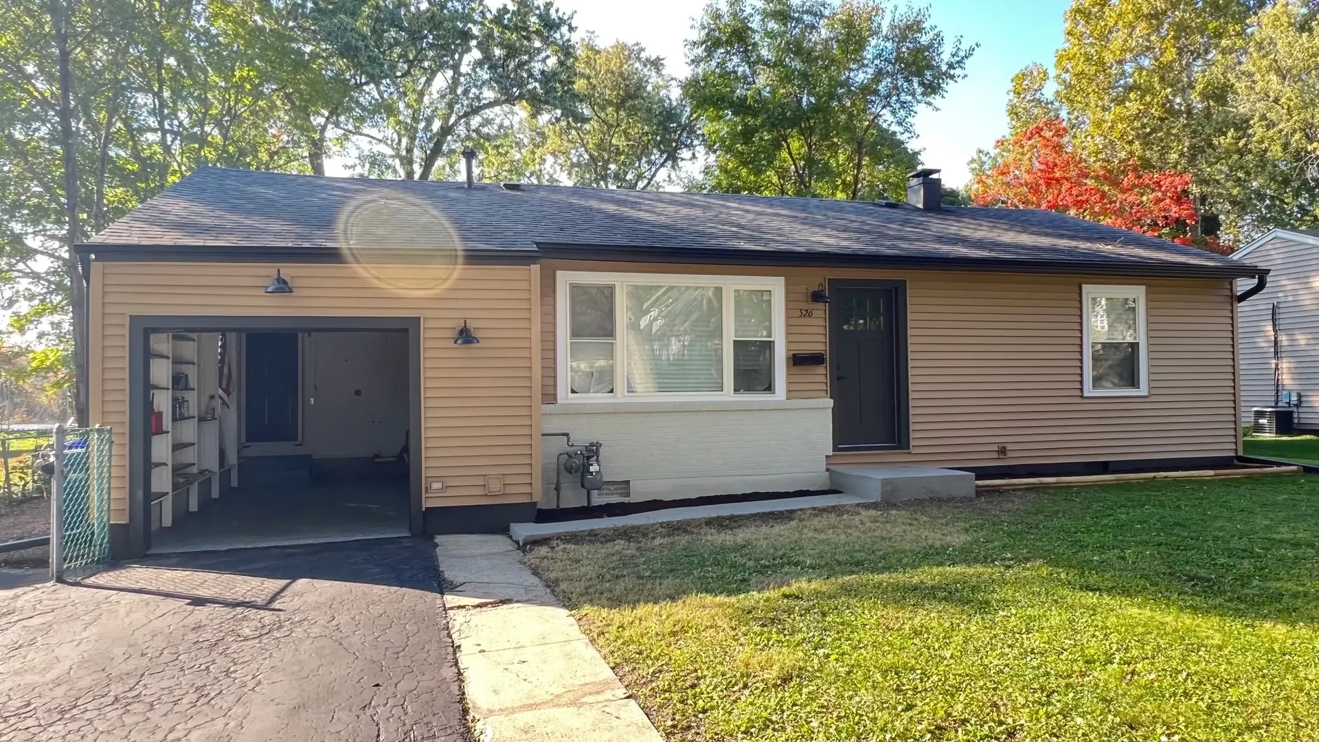 526 Crest Street IL