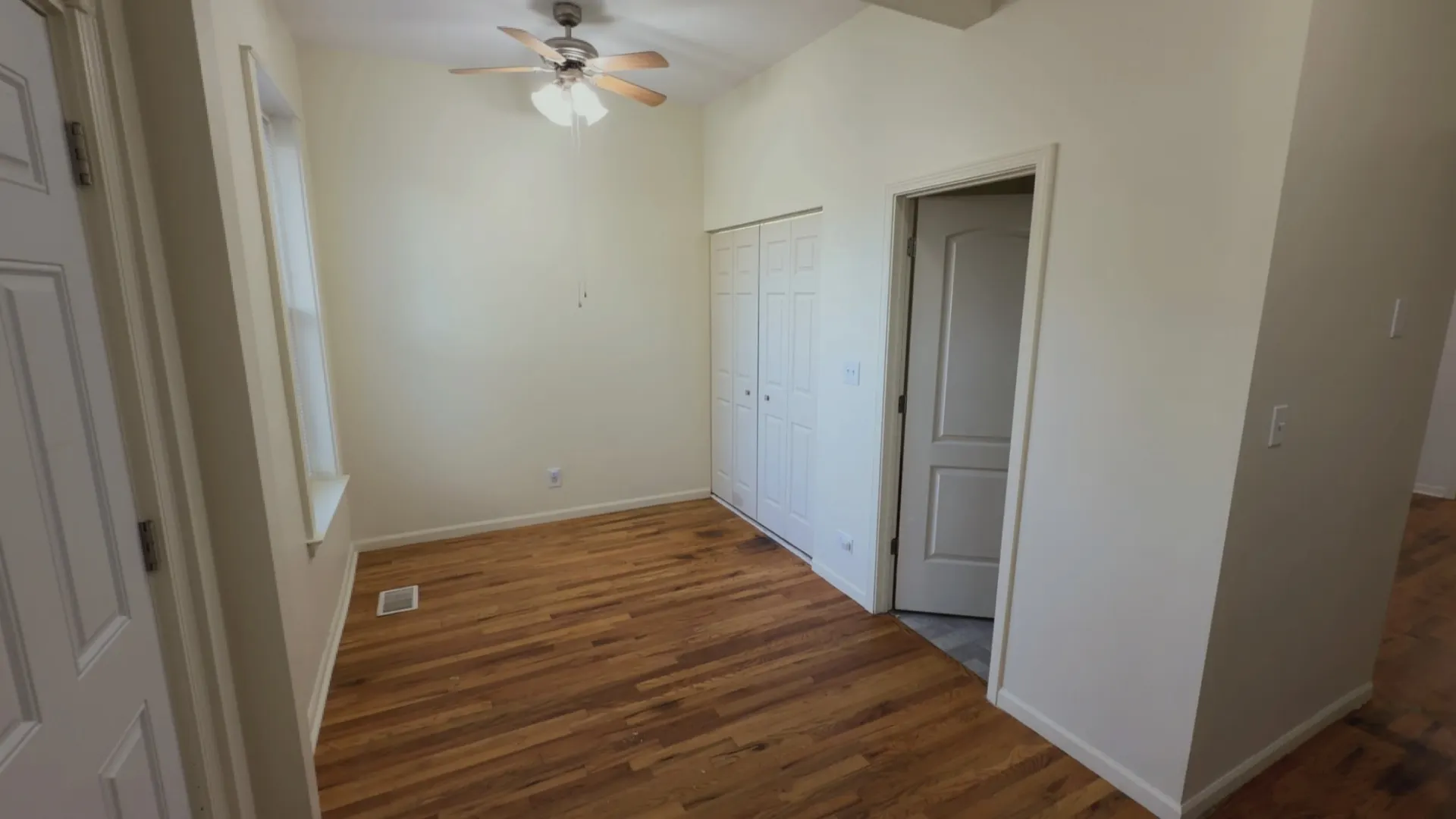 5616 S Prairie Avenue IL #1