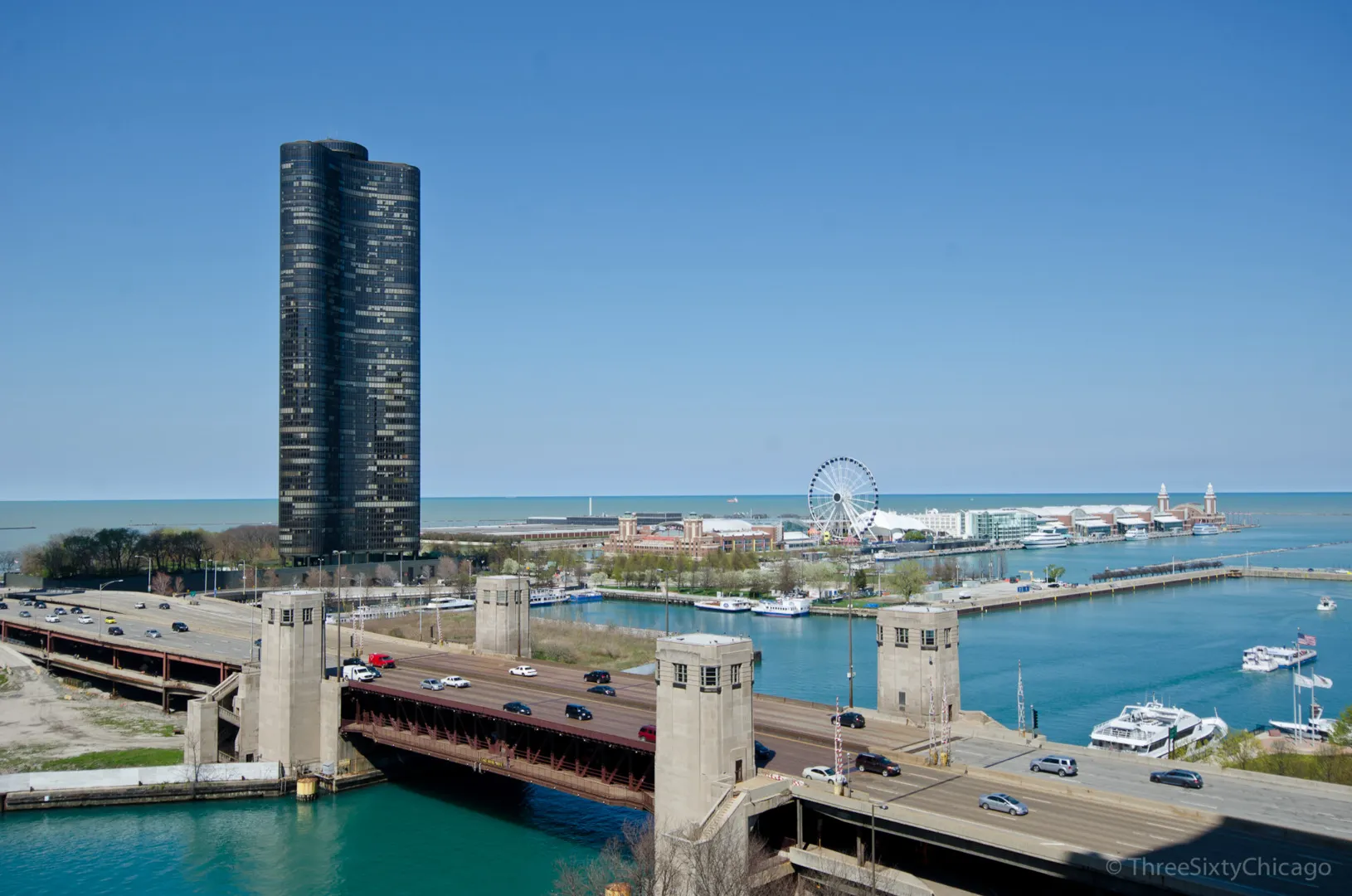 450 E WATERSIDE Drive IL #1001