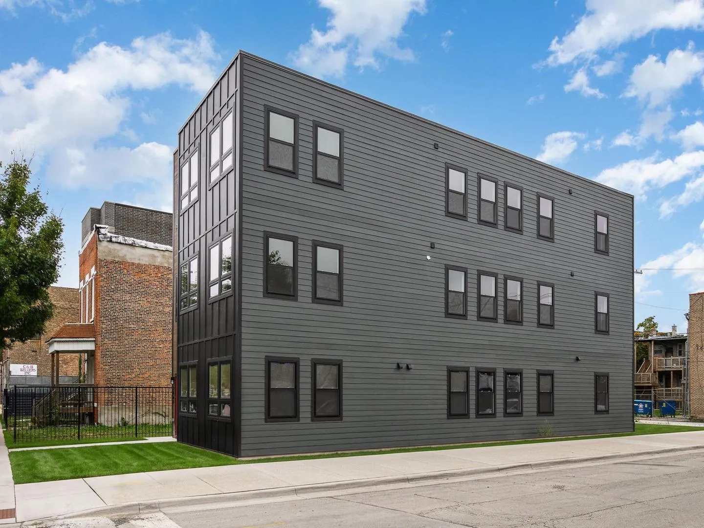 2661 W Monroe Street IL