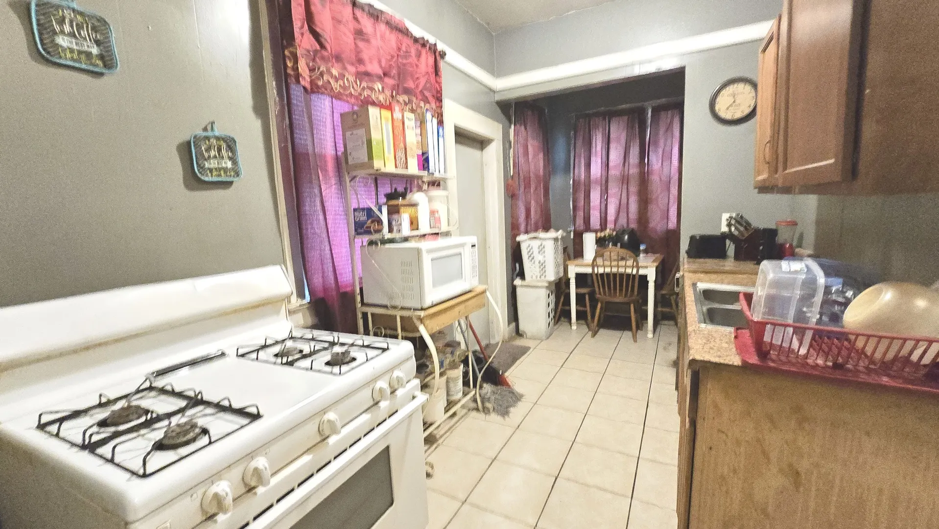 413 W Columbia Terrace IL