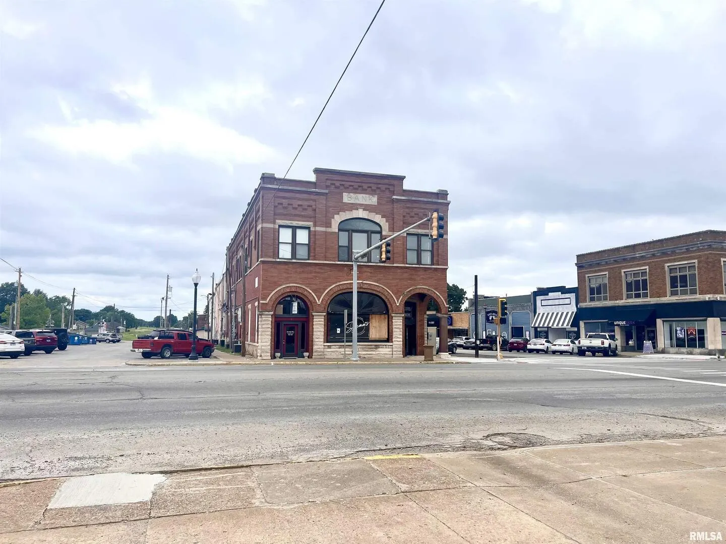 110 W Cherry Street IL