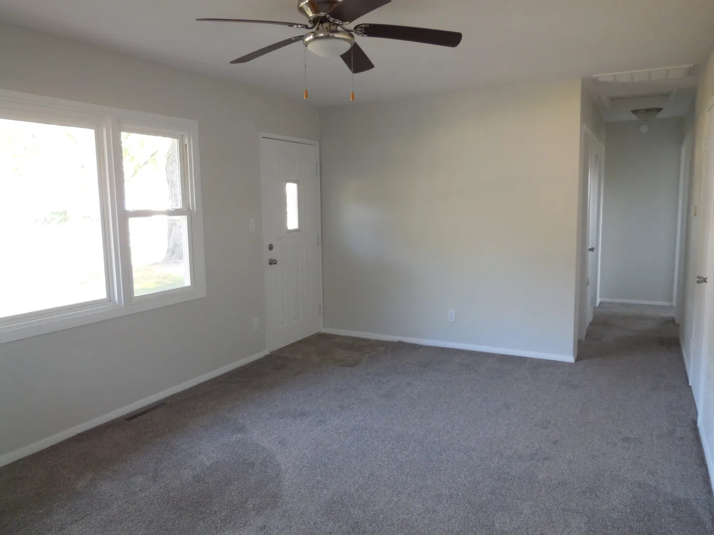 501 W 20th Street IL