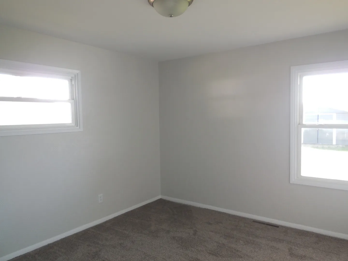 501 W 20th Street IL