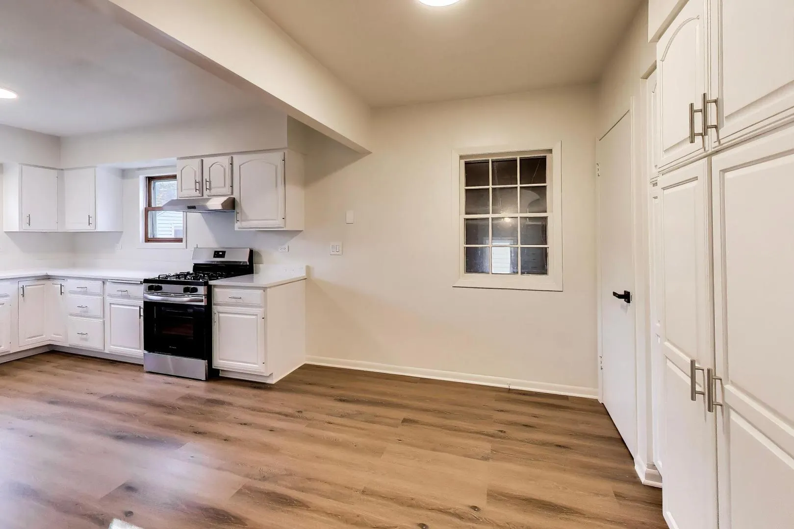 225 S Aldine Avenue IL