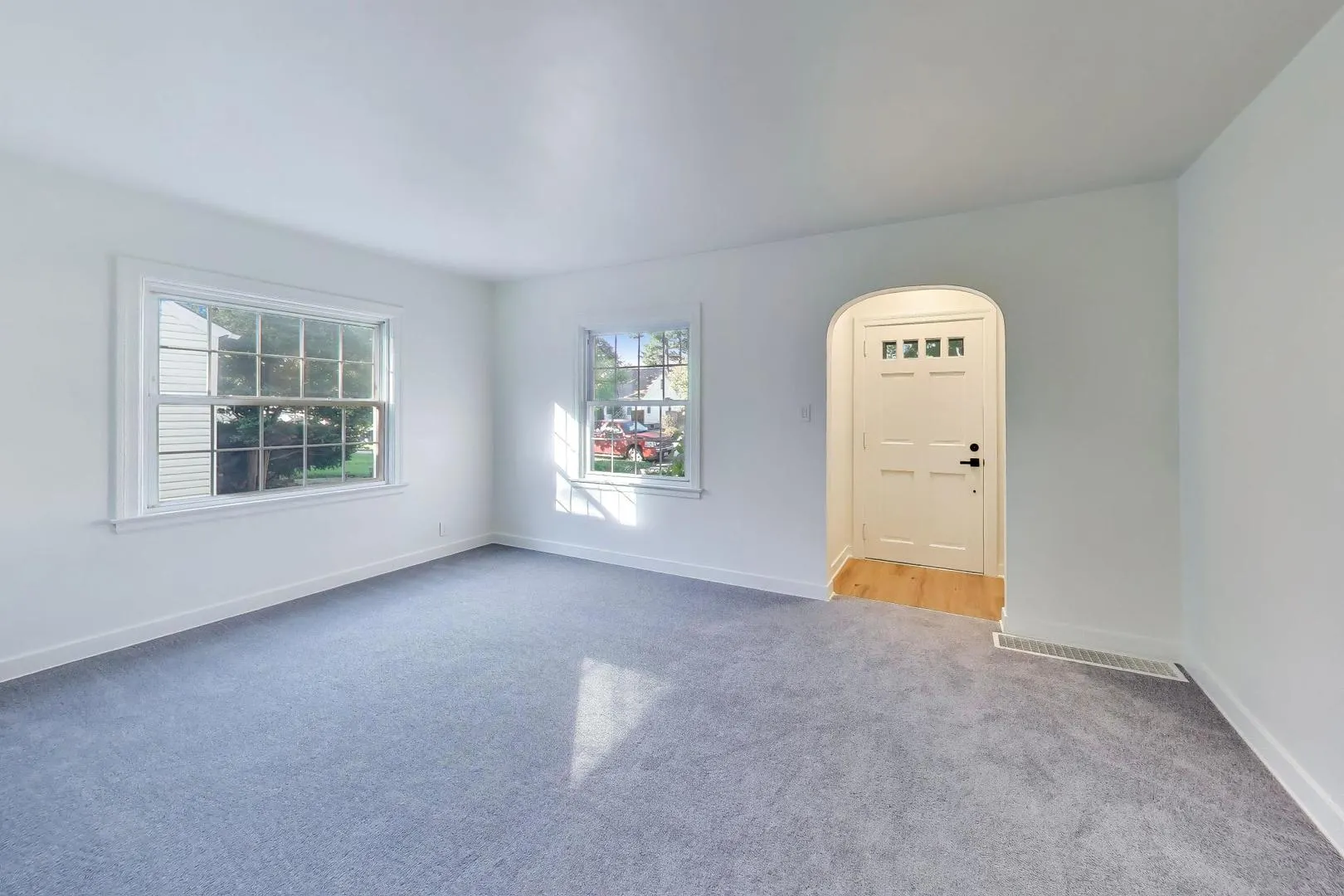 225 S Aldine Avenue IL