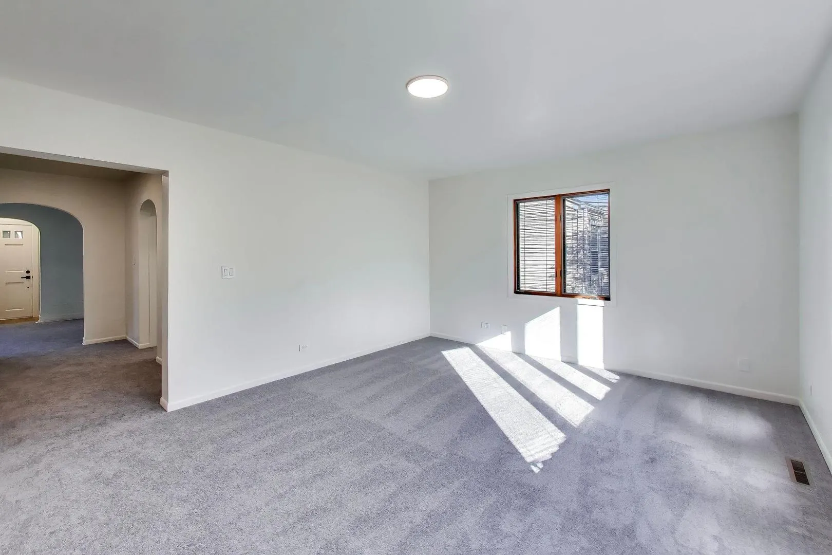 225 S Aldine Avenue IL
