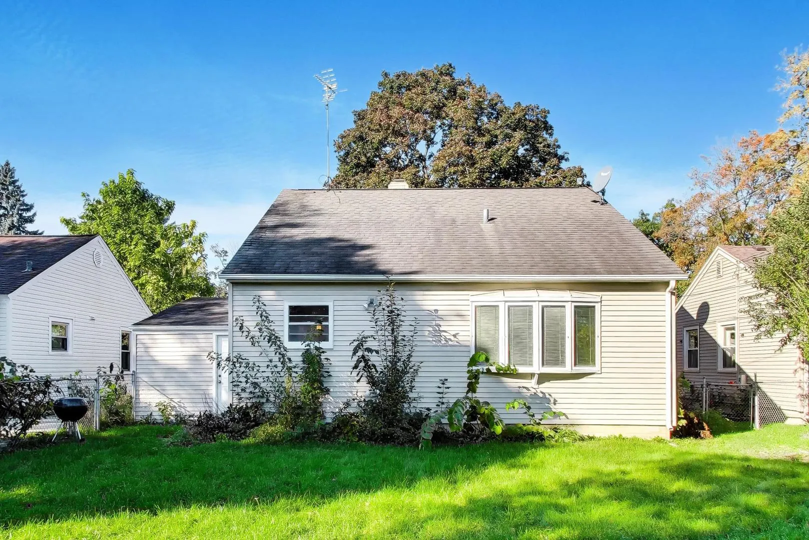 225 S Aldine Avenue IL