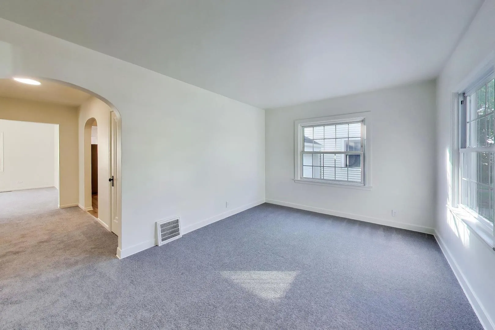 225 S Aldine Avenue IL