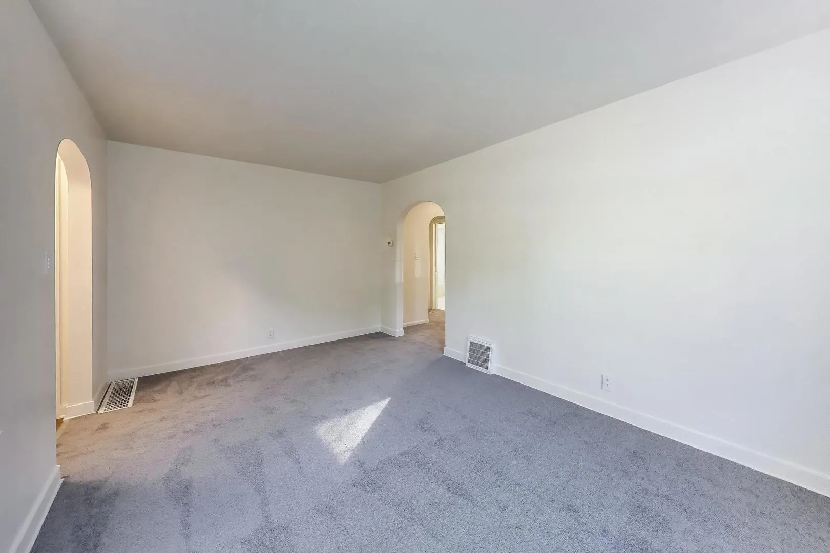 225 S Aldine Avenue IL