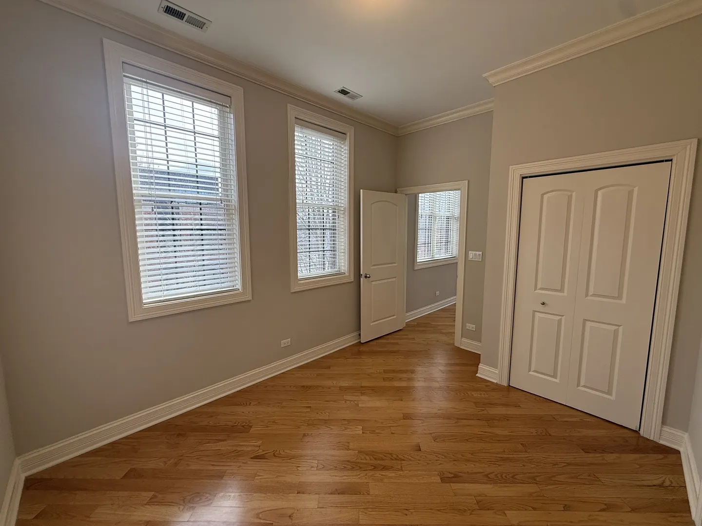 2338 W MORSE Avenue IL #4A