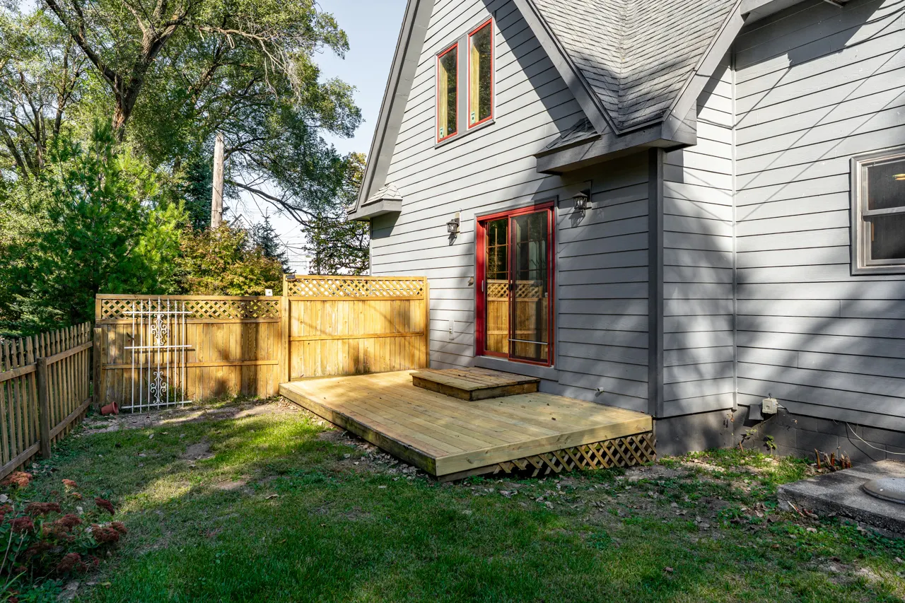 803 E State Street IL