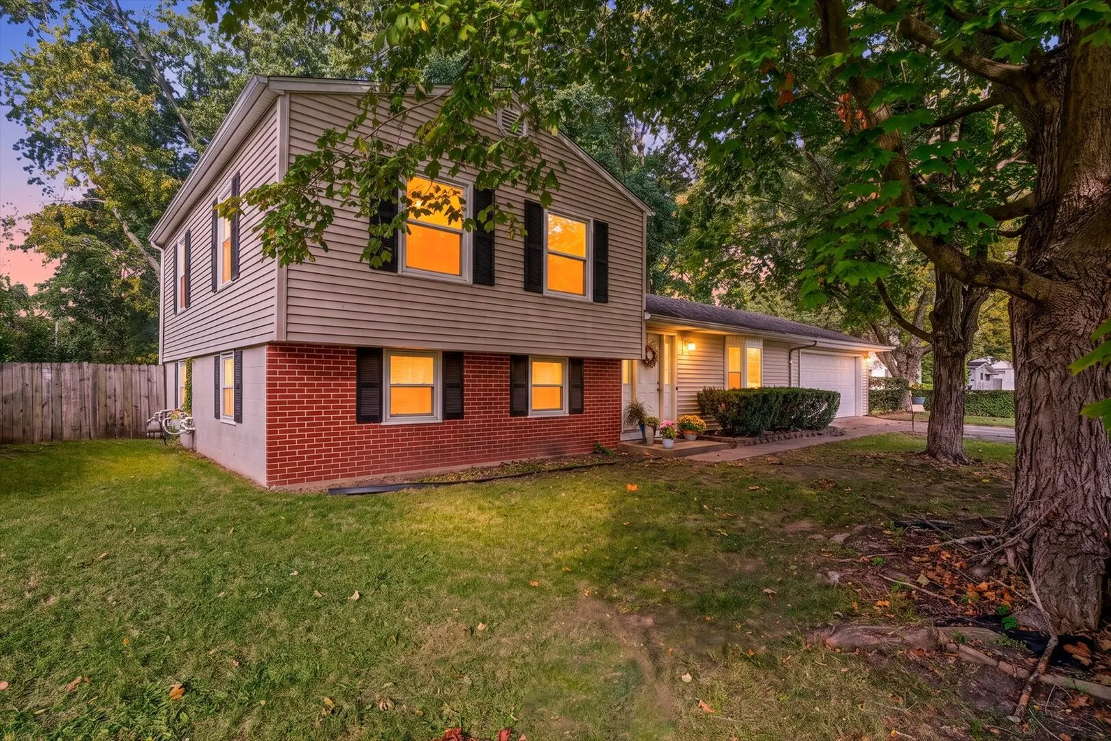 1513 Kenwood Road IL