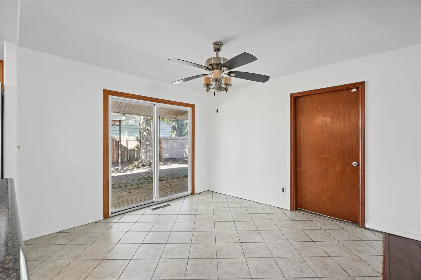 1513 Kenwood Road IL