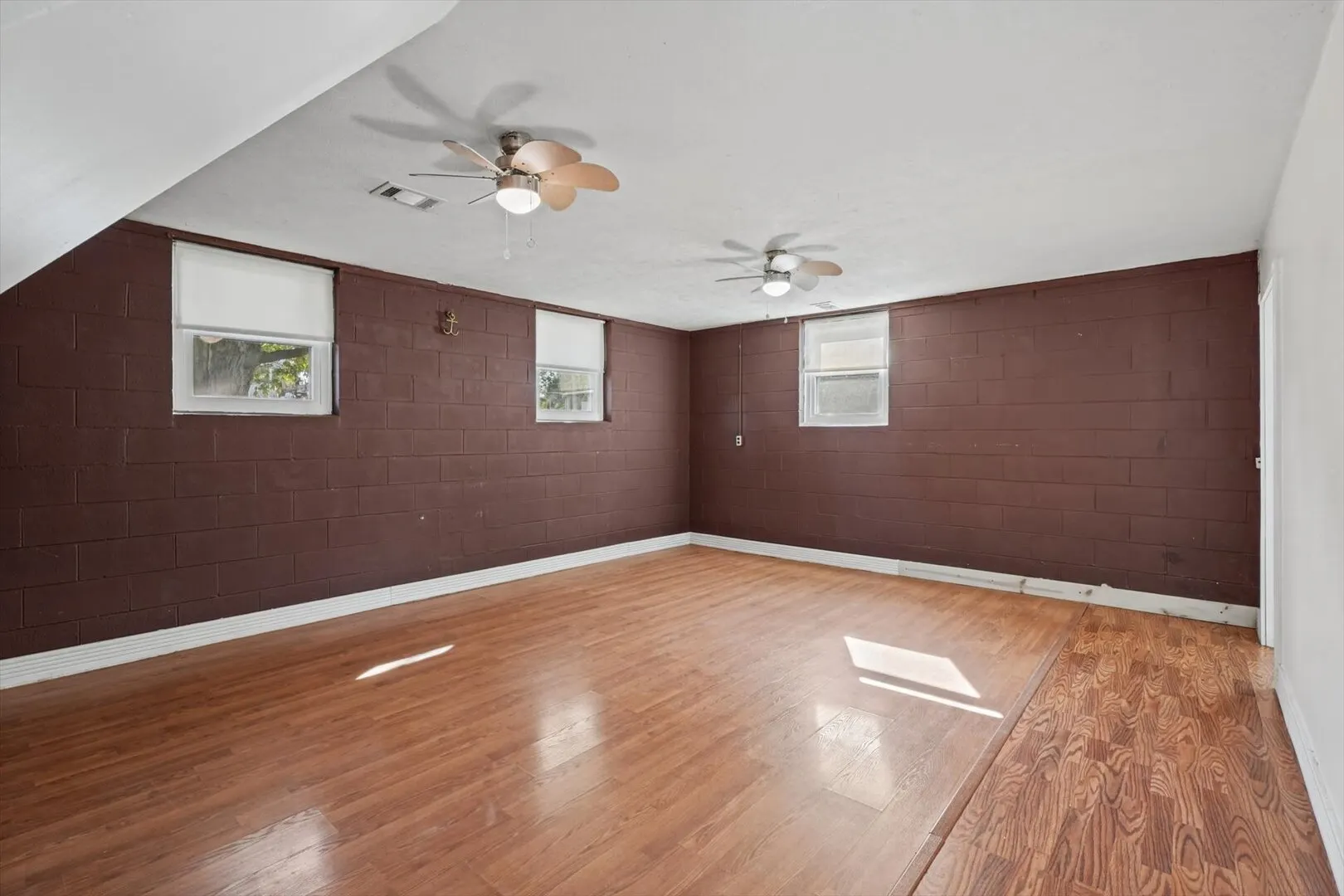 1513 Kenwood Road IL