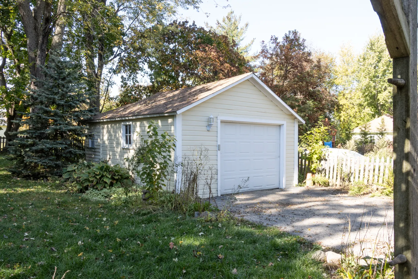 629 N Madison Street IL