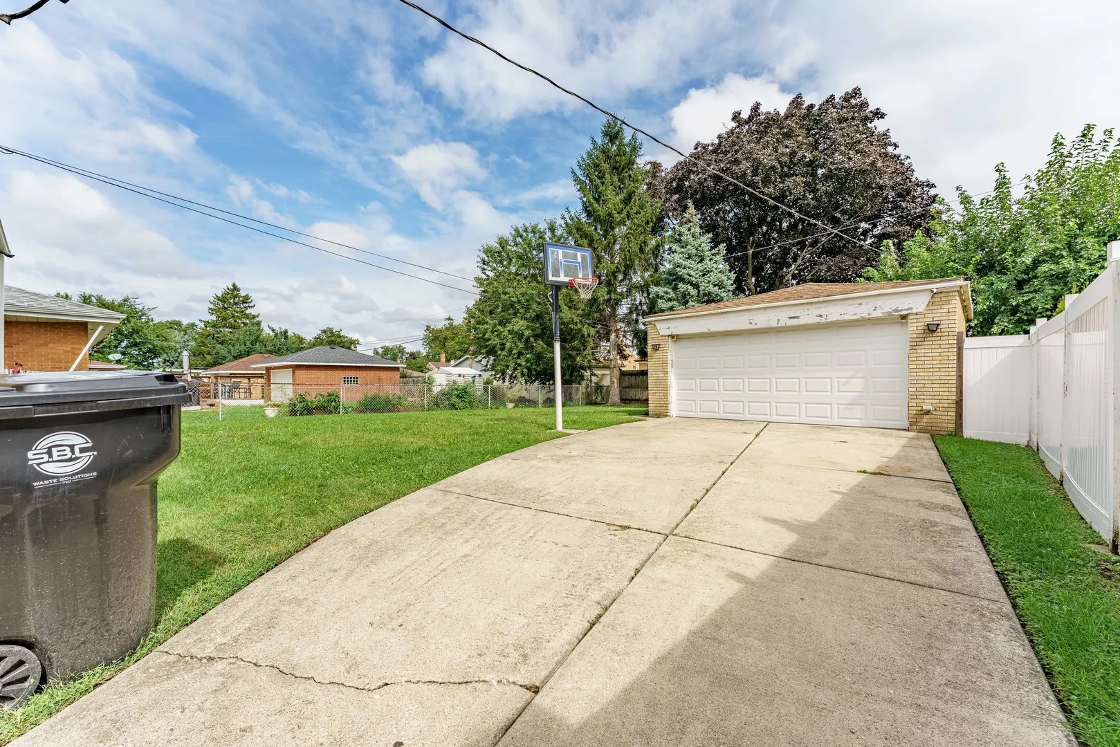 1635 Downing Avenue IL