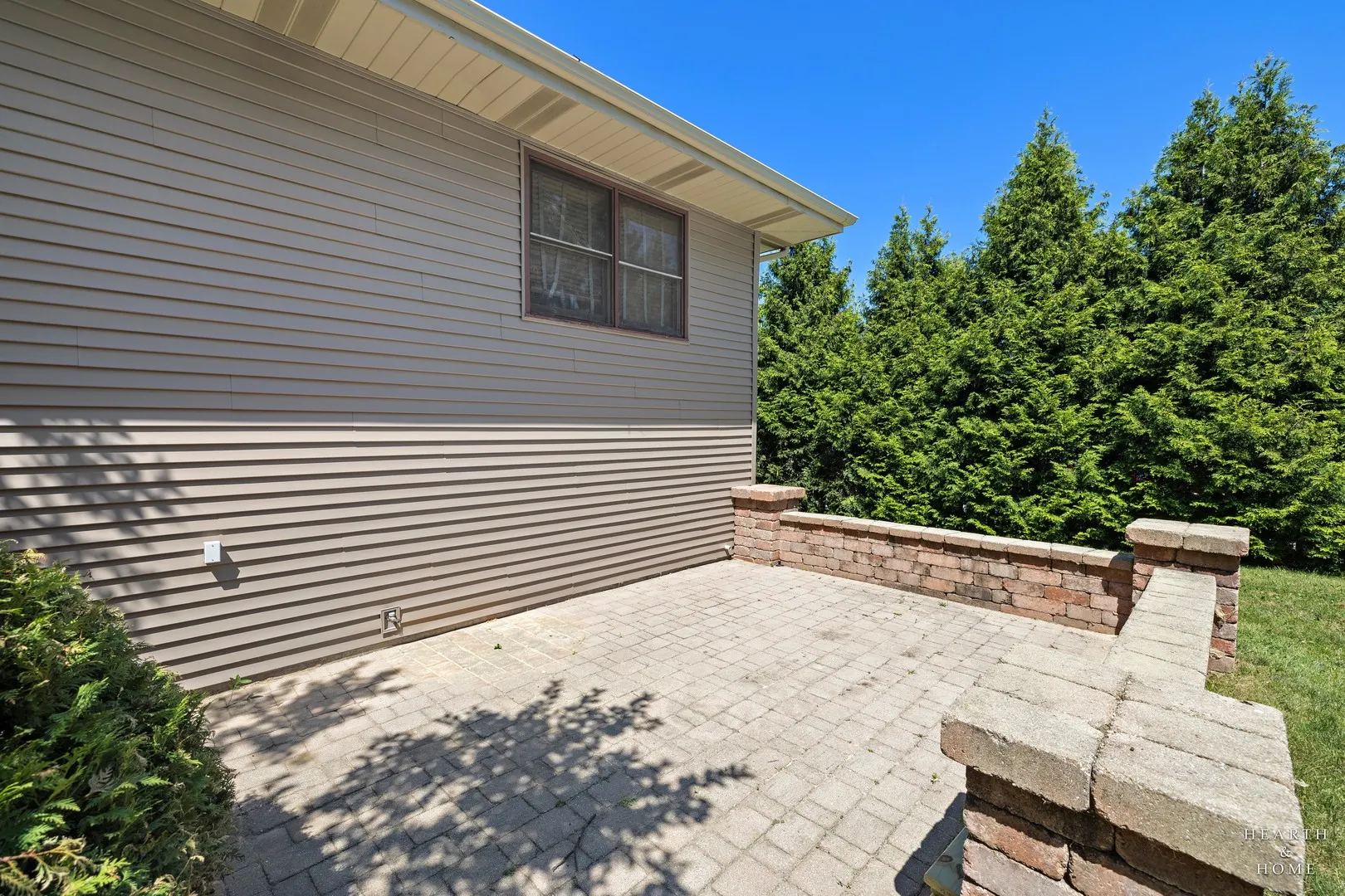 558 Barbary Lane IL