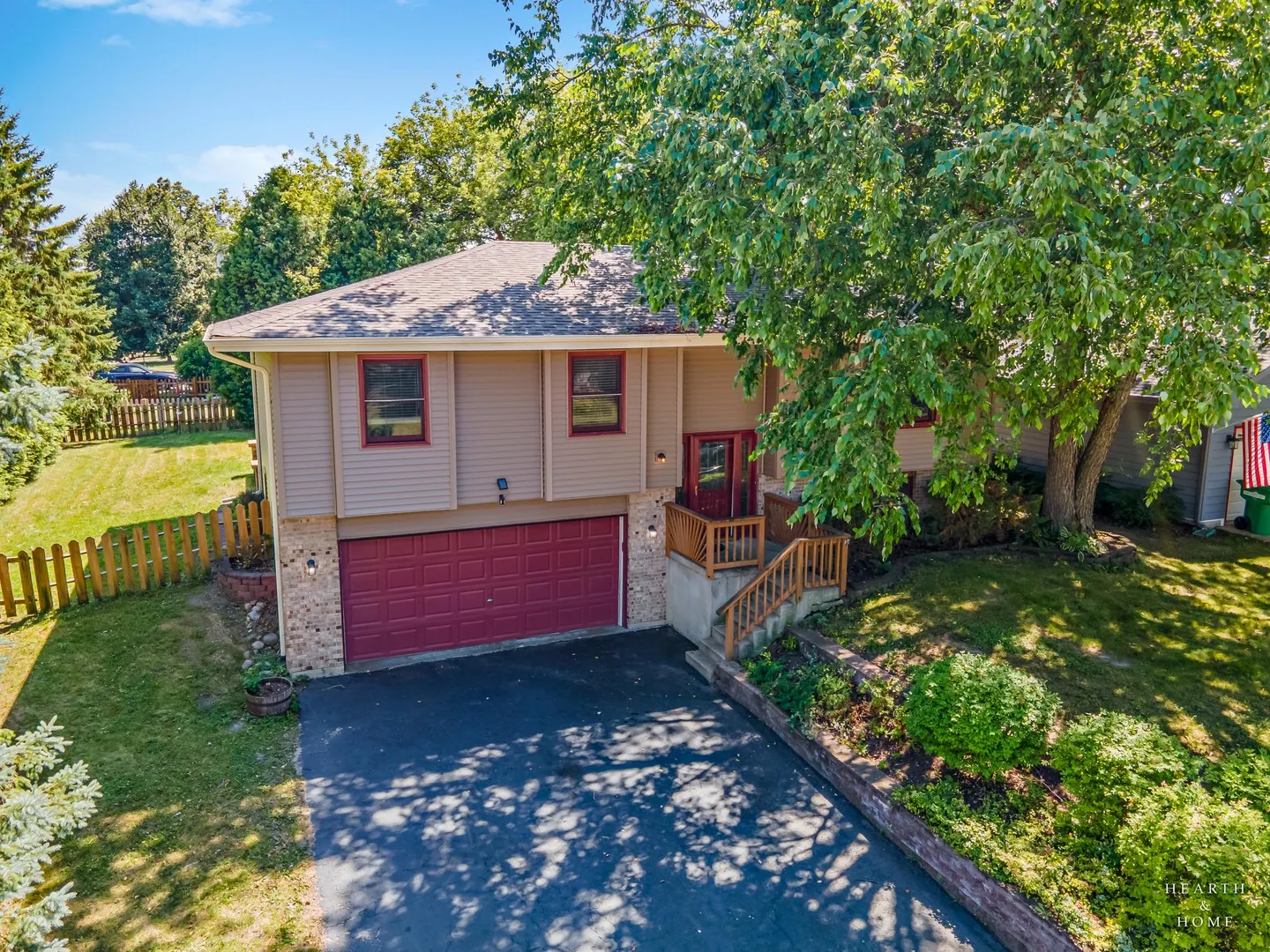 558 Barbary Lane IL