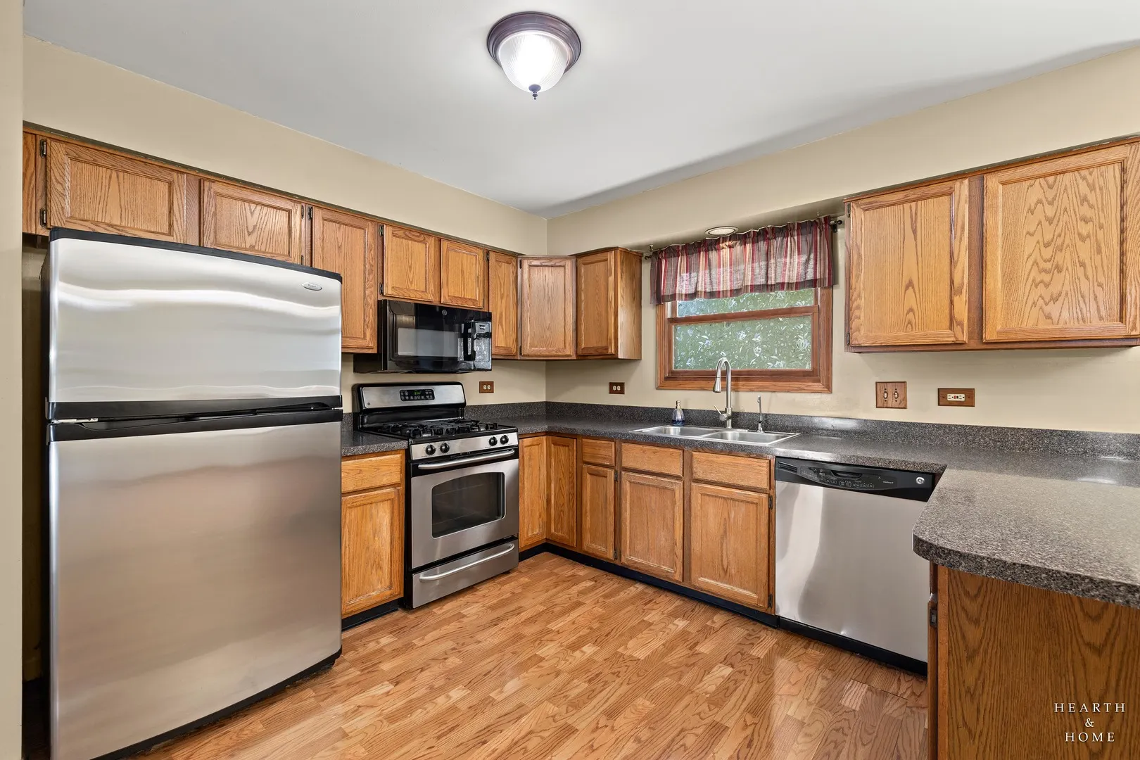 558 Barbary Lane IL