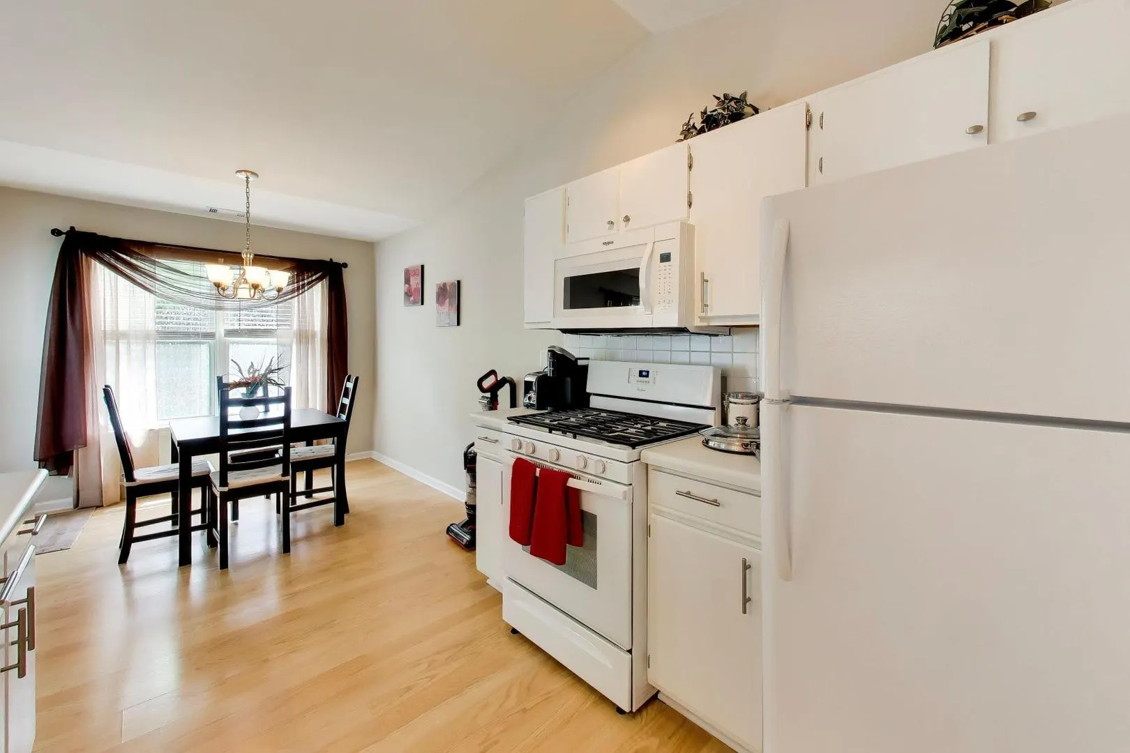 1107 Canterbury Court IL #D