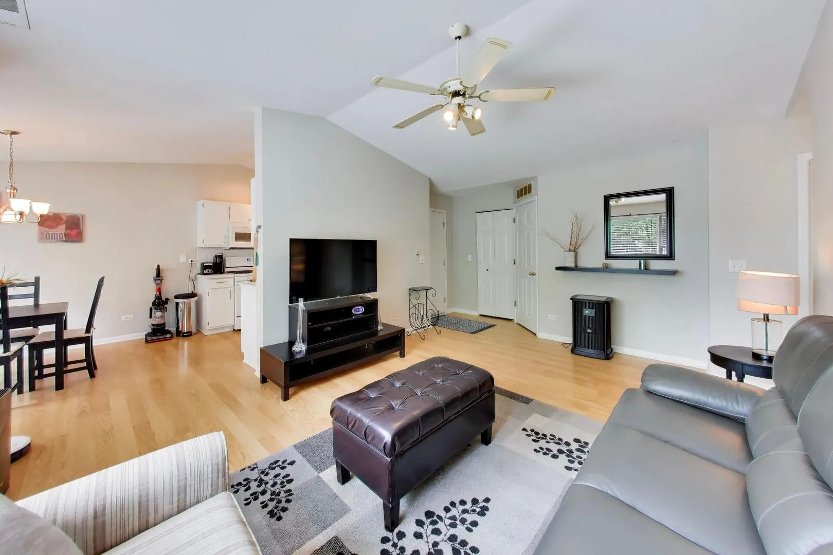 1107 Canterbury Court IL #D