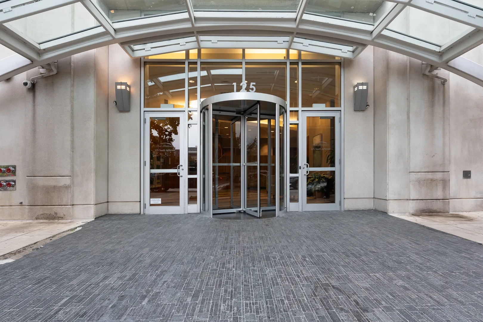 125 S Jefferson Street IL #2206