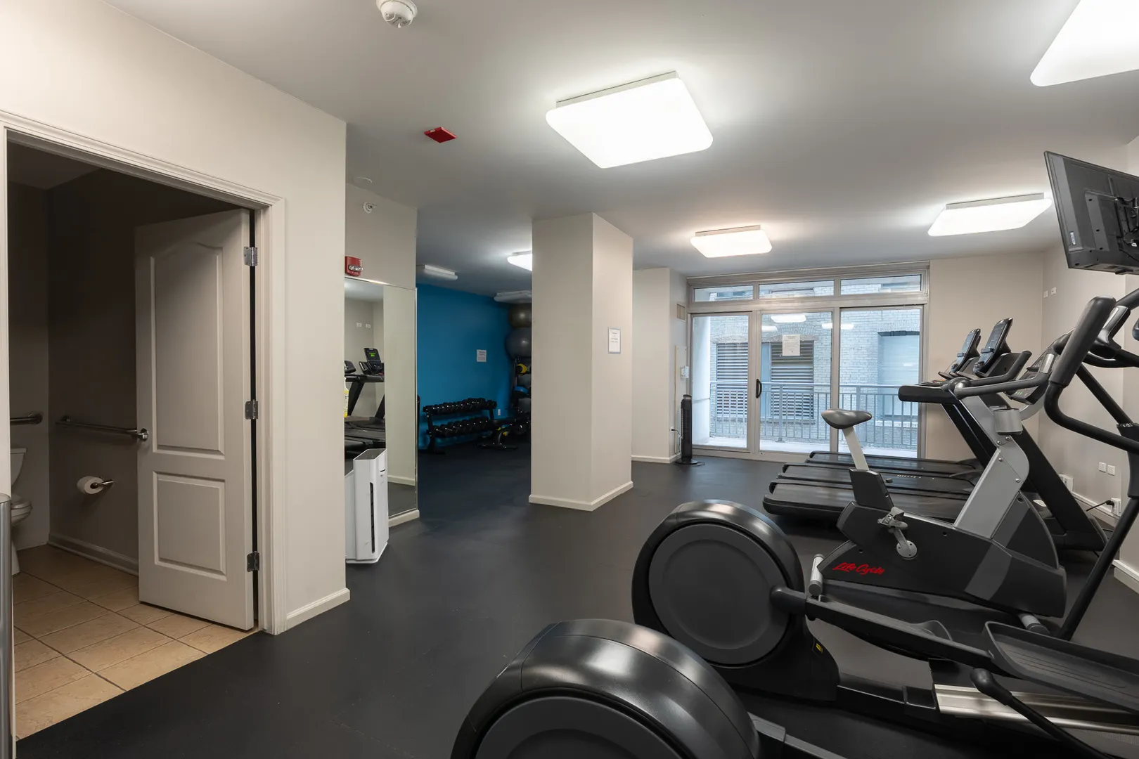 125 S Jefferson Street IL #2206