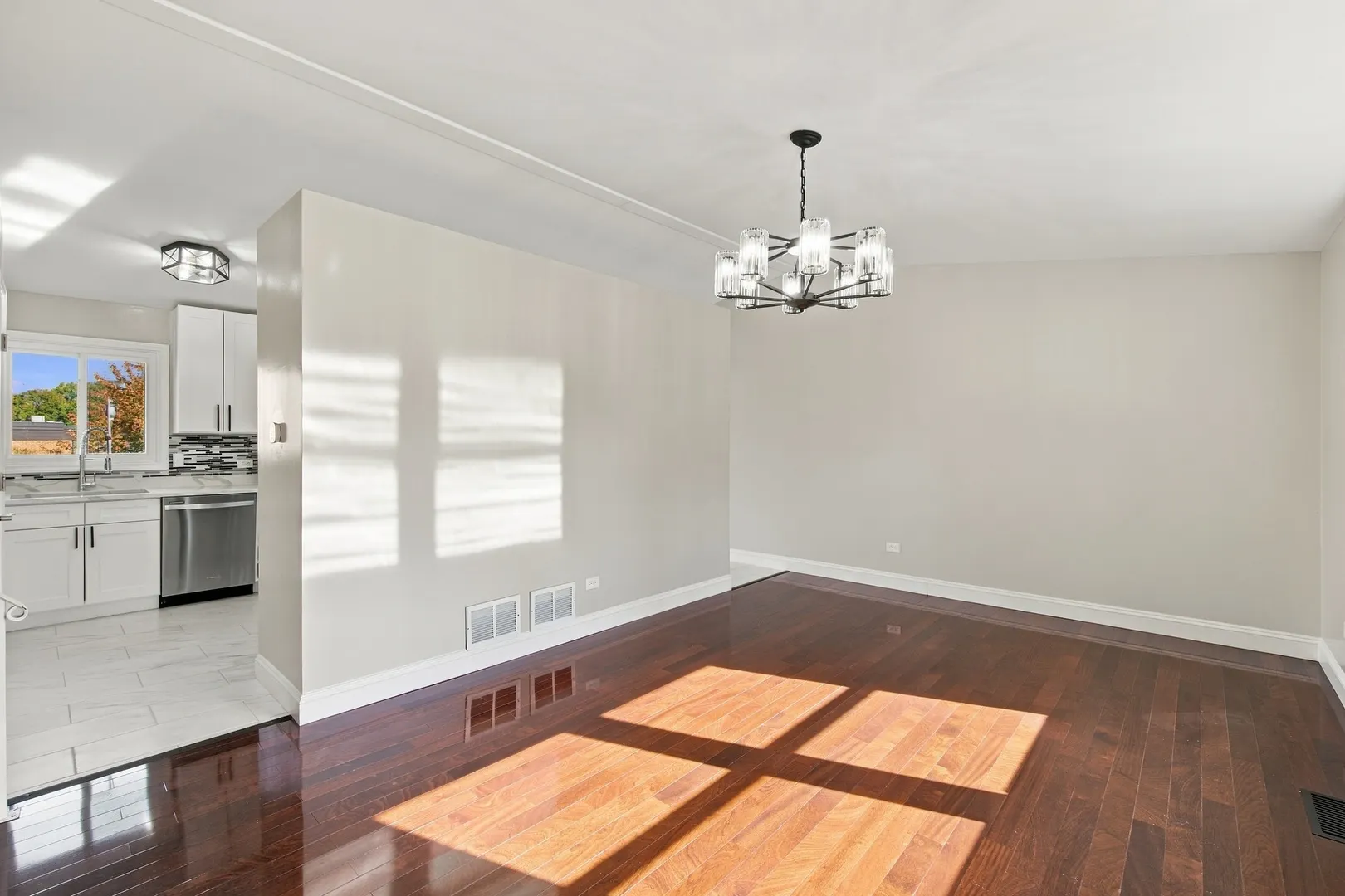 204 W Hawthorne Boulevard IL