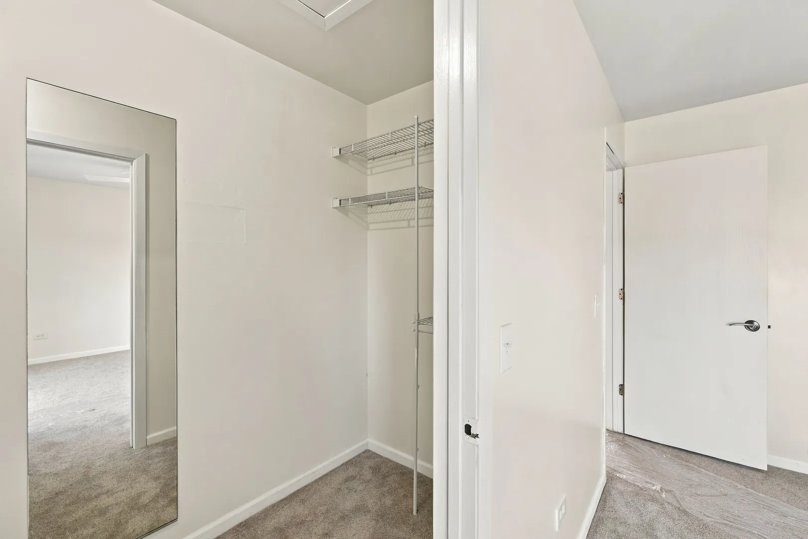 204 W Hawthorne Boulevard IL