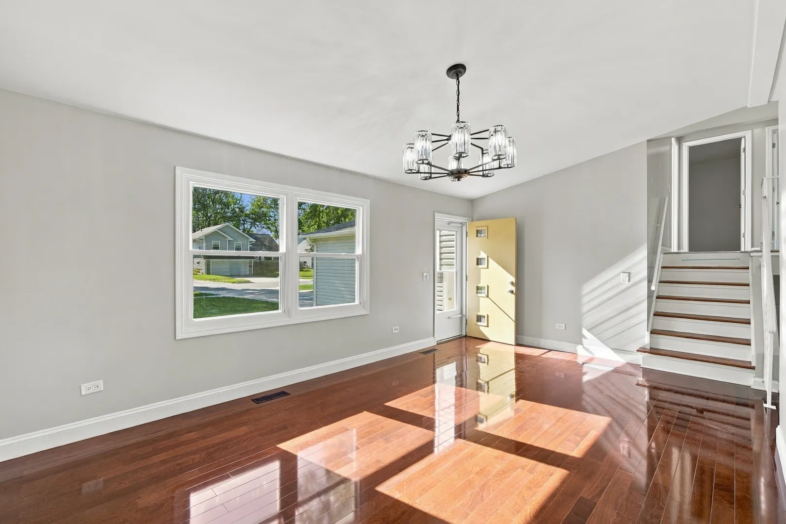204 W Hawthorne Boulevard IL